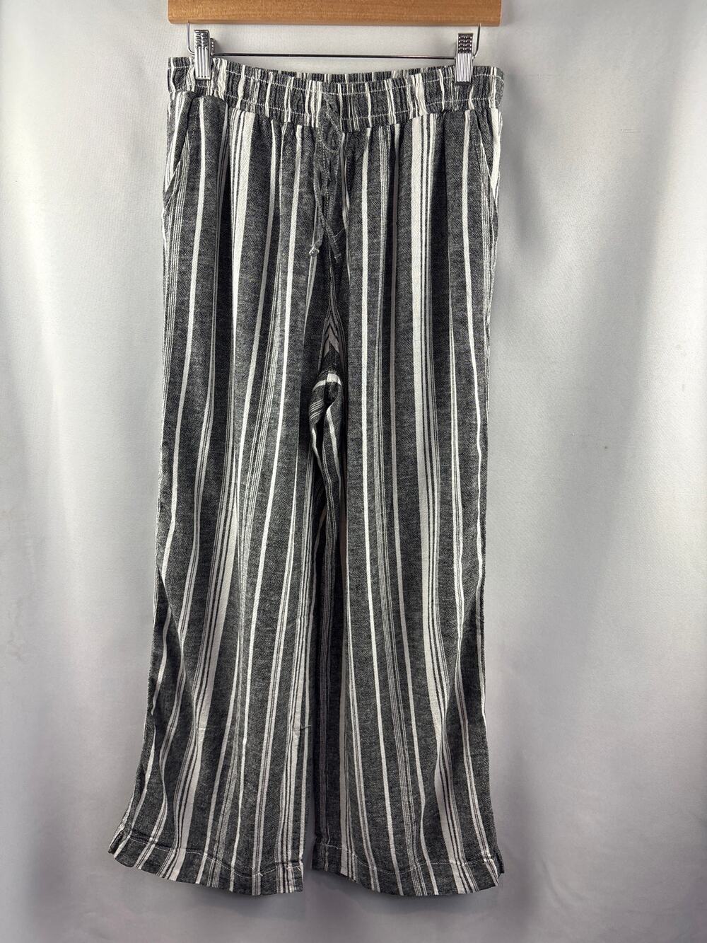 Women’s Briggs Large Dark Gray & White Striped Lounge Pants